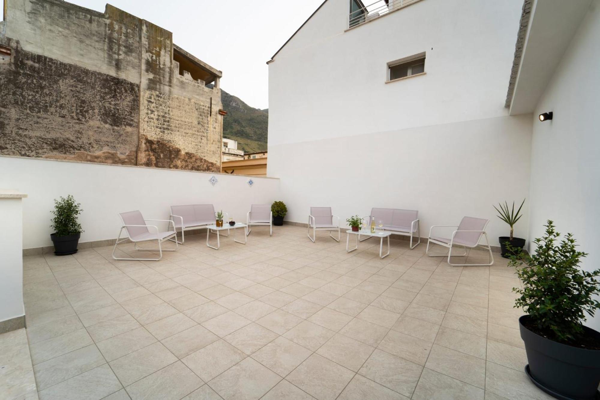 Mameri Central Rooms Castellammare del Golfo Exterior photo